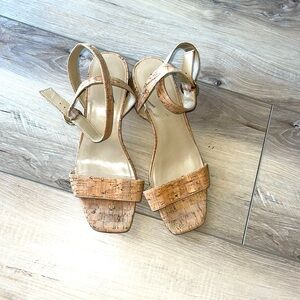 Ann Taylor open toe cork sandal size 8